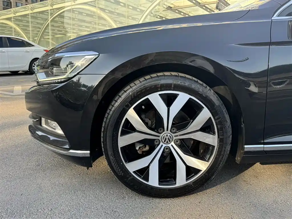 Volkswagen Magotan 2017 380TSI DSG Premium фото 12