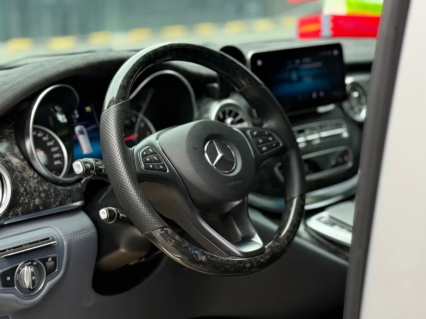 Mercedes-Benz V-Class 2022 V 260 Pilot Edition фото 14