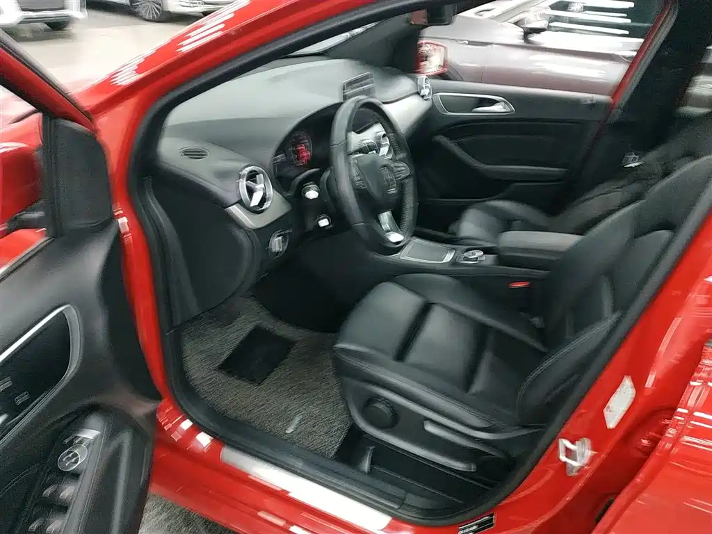 Mercedes-Benz B-Class 2017 B 200 Dynamic фото 11