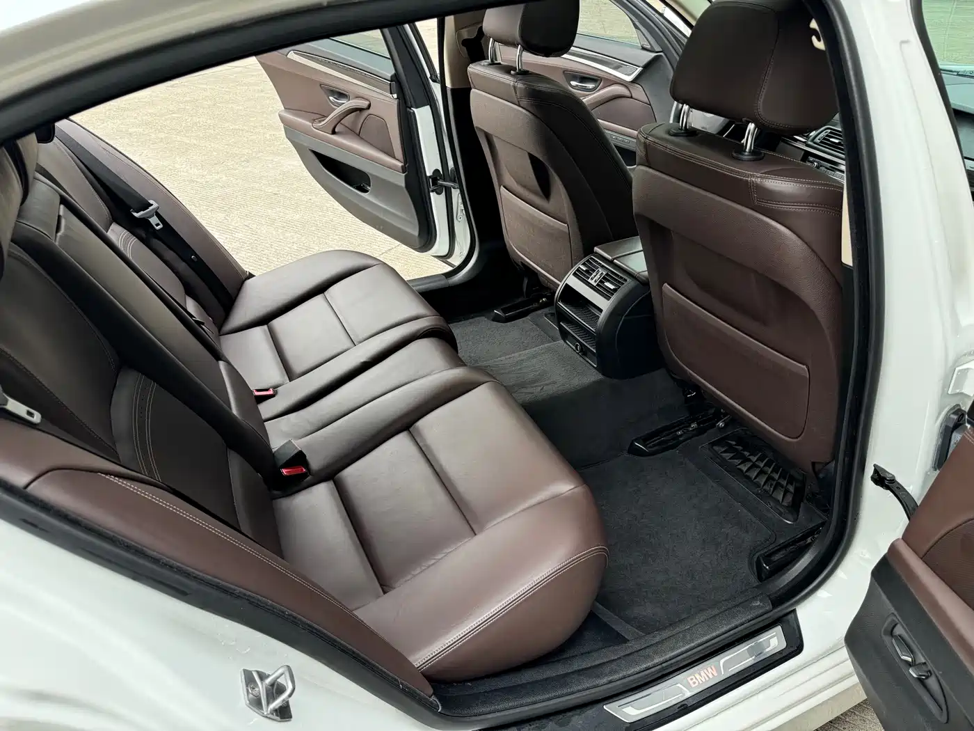 BMW 5 Series 2014 525Li Luxury Design Package фото 9