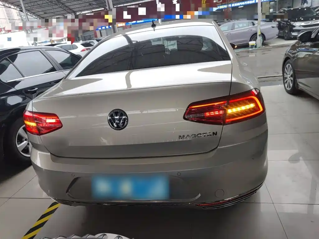 Volkswagen Magotan 2019 330TSI DSG Luxury Class China VI фото 6