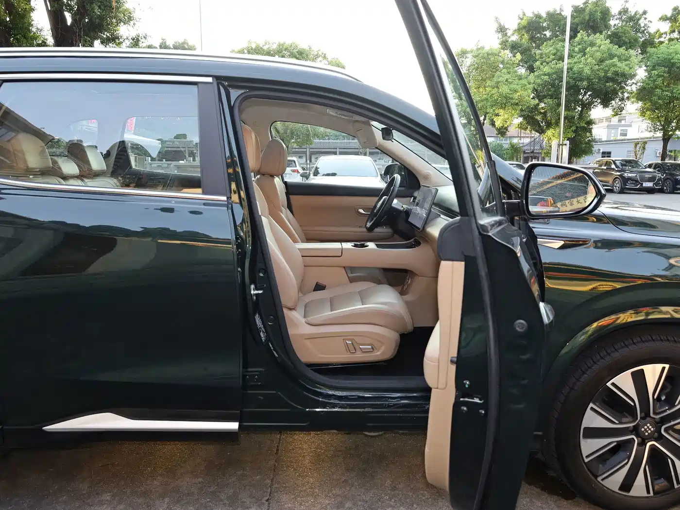 Landian E5 PLUS 2024 2025 120km Standard Travel Custom Edition 7-seater