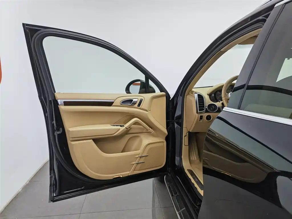 Porsche Cayenne 2011 Cayenne S 4.8L фото 8