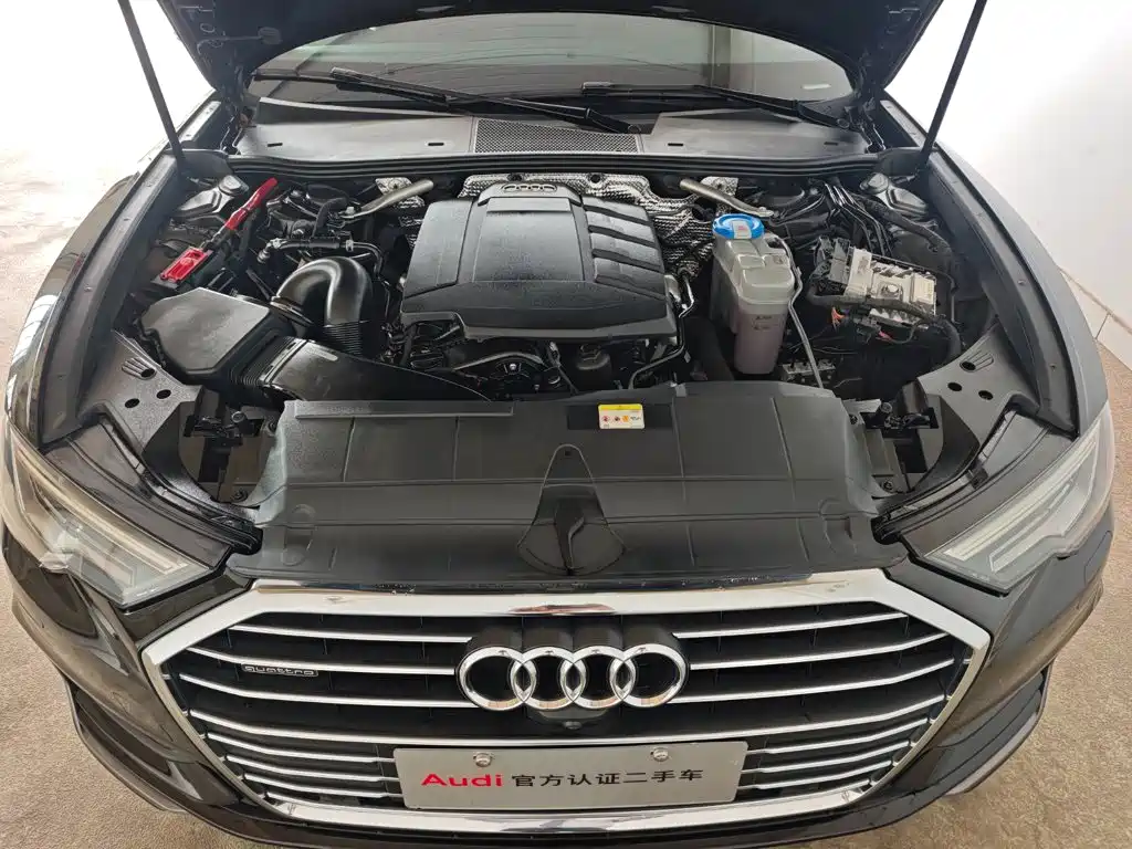 Фото 15 - Audi A6L