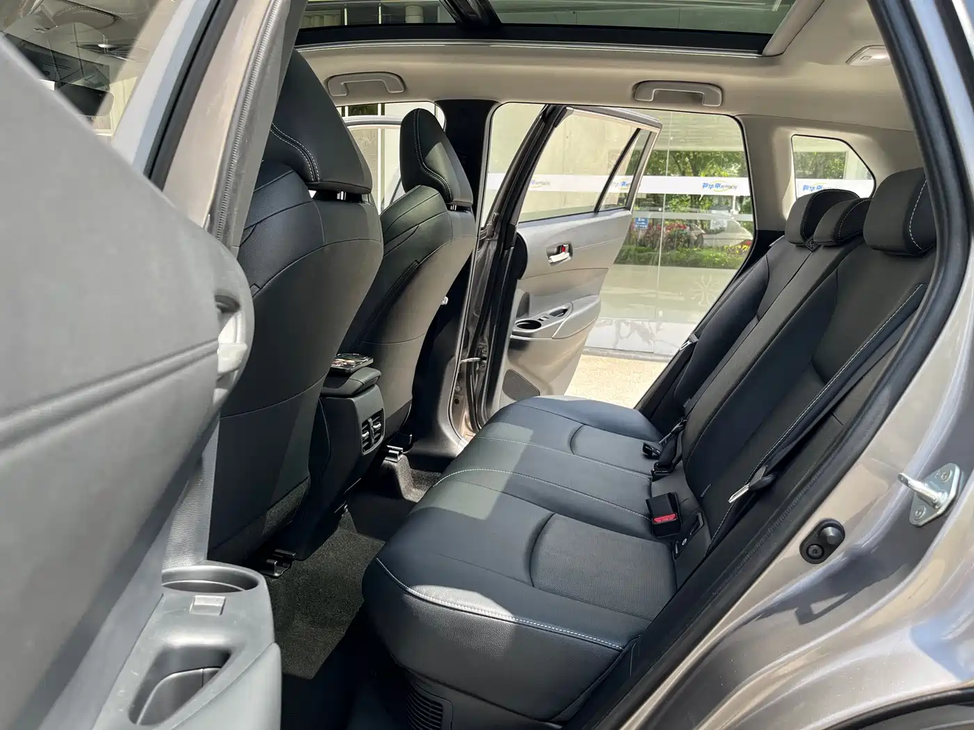 Toyota Frontlander 2023 2.0L Smart Hybrid Dual Engine Prestige Edition фото 14