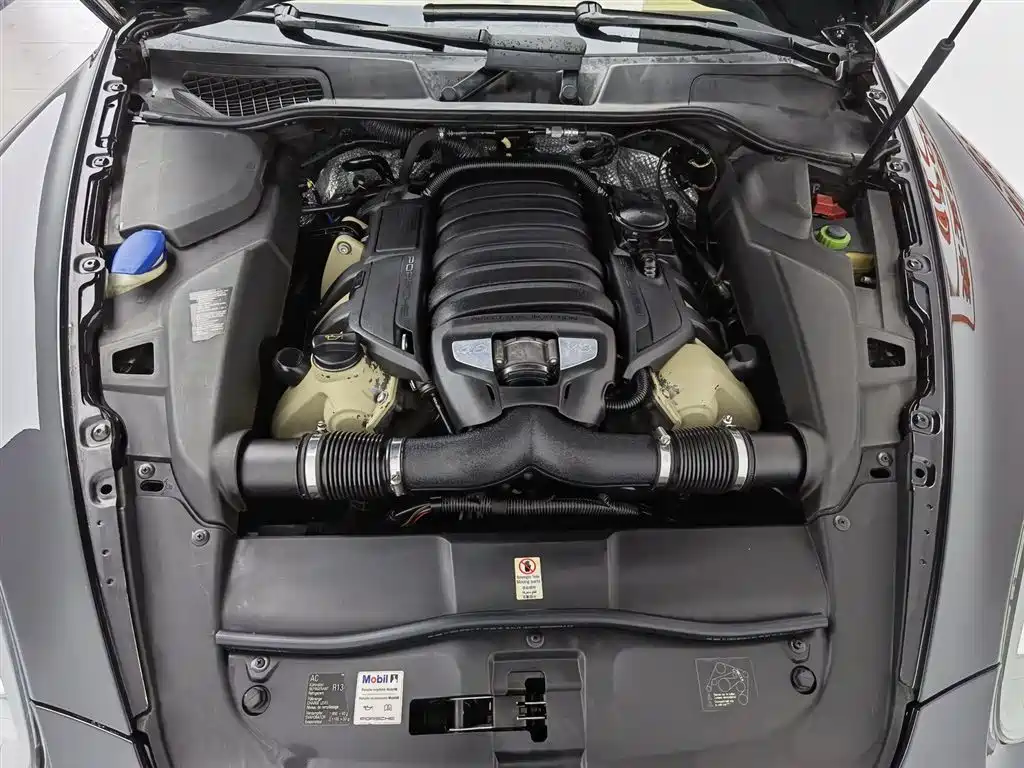 Porsche Cayenne 2011 Cayenne S 4.8L фото 6