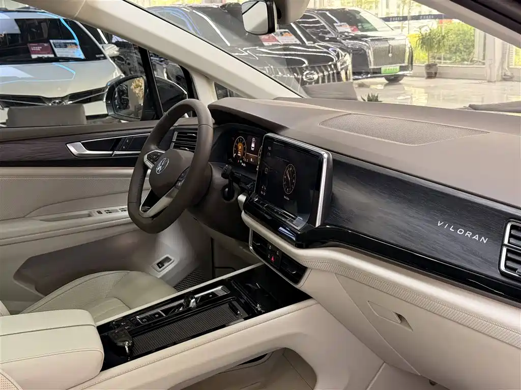 Volkswagen Viloran 2023 380TSI Prestige Edition фото 17