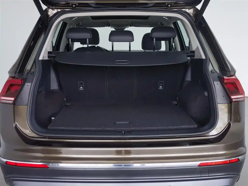 Volkswagen Tiguan L 2017 380TSI Automatic 4WD Ultimate Flagship Edition фото 16