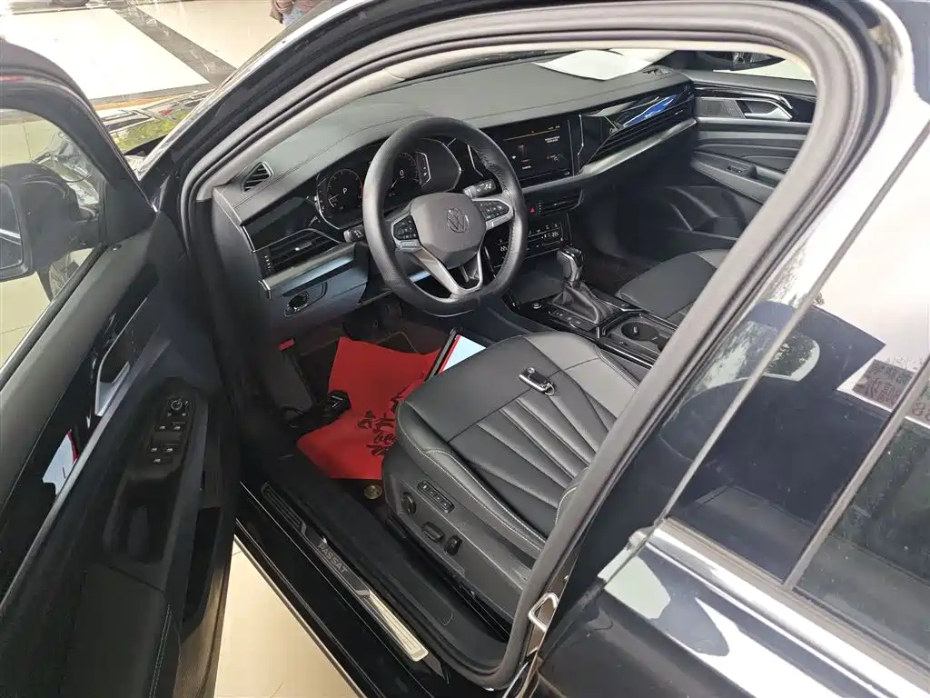Volkswagen Passat 2025 Outstanding 380TSI Dragon Soaring Edition фото 15