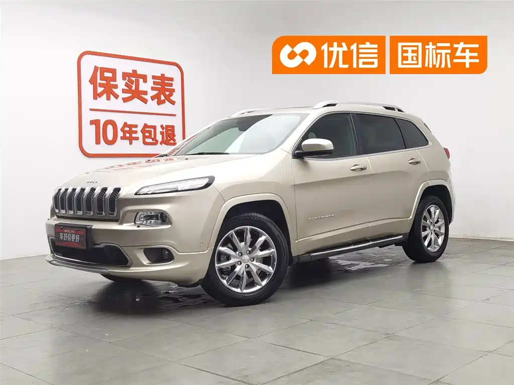 Jeep Cherokee 2017 2.4L Superior Edition