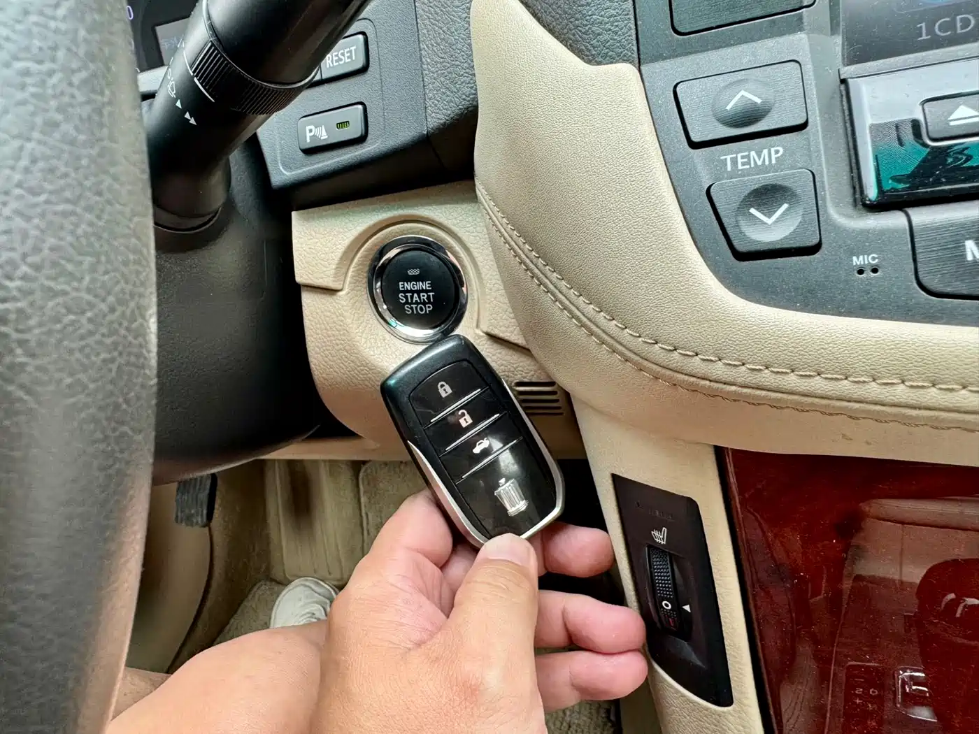 Toyota Crown 2012 2.5L Royal Leather Edition фото 11