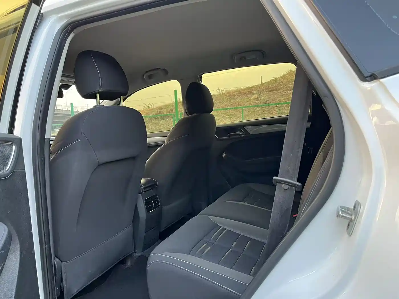 Photo 10 - Roewe RX5