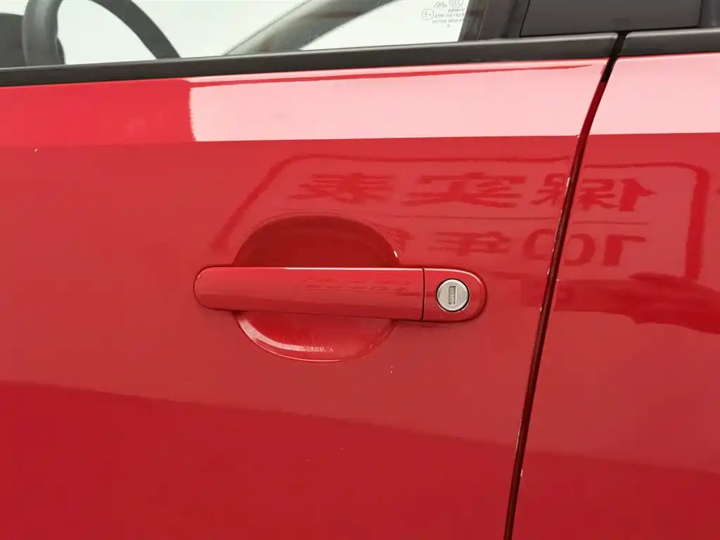Volkswagen Polo 2014 1.4L Manual Trend Edition фото 18