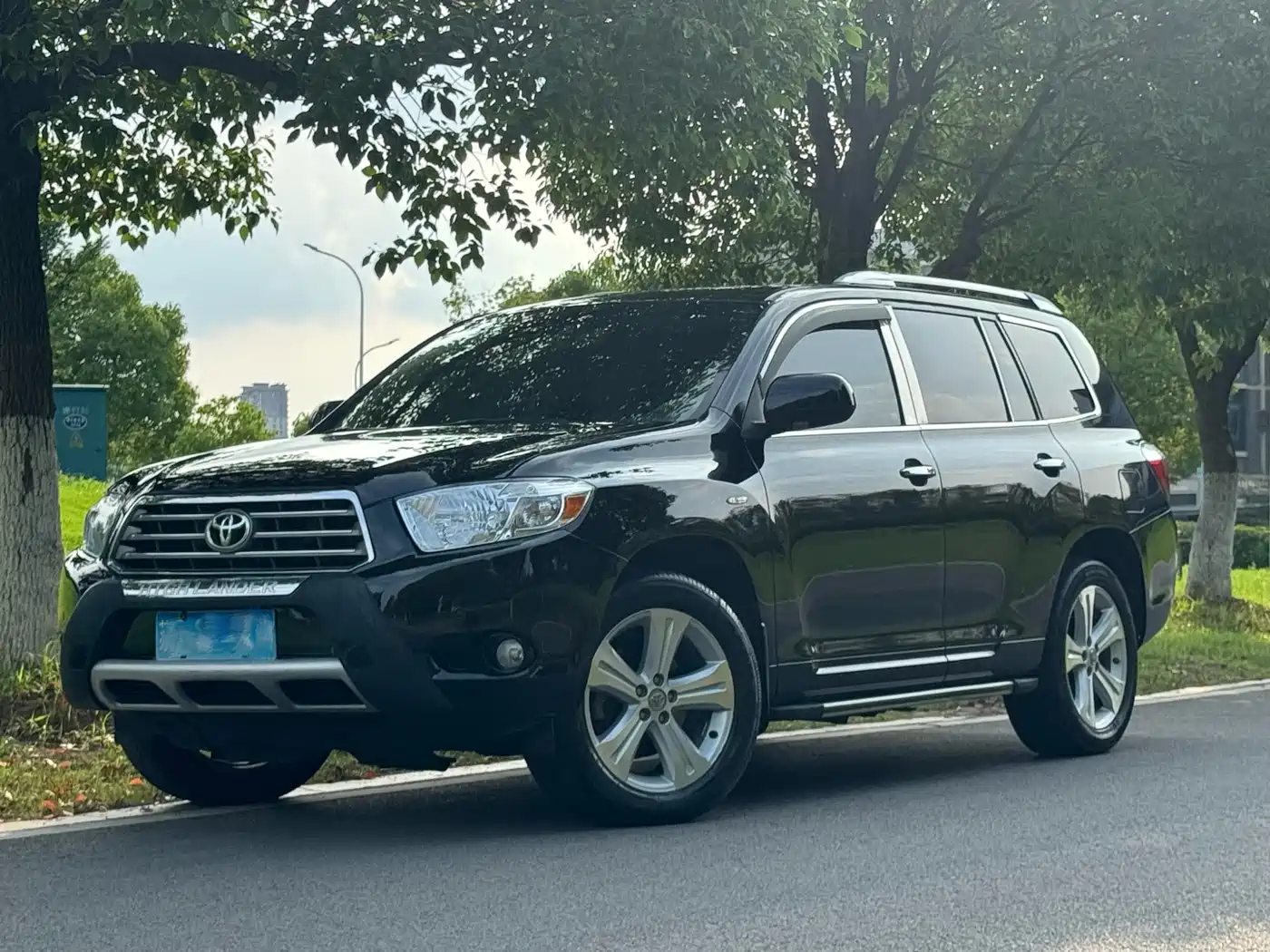 Photo 1 - Toyota Highlander