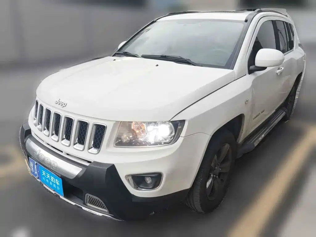 Jeep Compass (Import) 2014 2014 Facelift 2.4L 4WD Comfort Edition