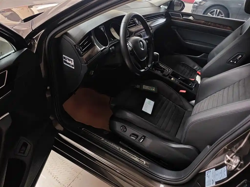 Volkswagen Magotan 2017 330TSI DSG Luxury фото 16