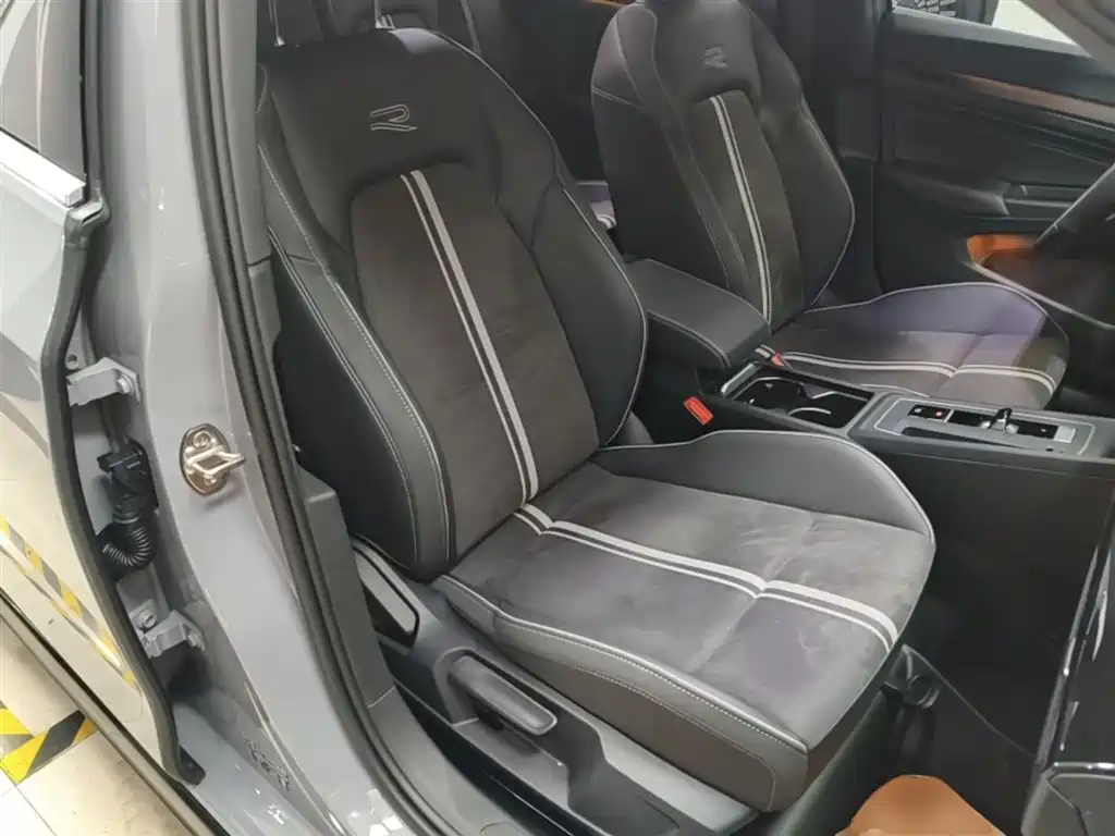 Volkswagen Golf 2023 Facelift 280TSI DSG R-Line Lite фото 20