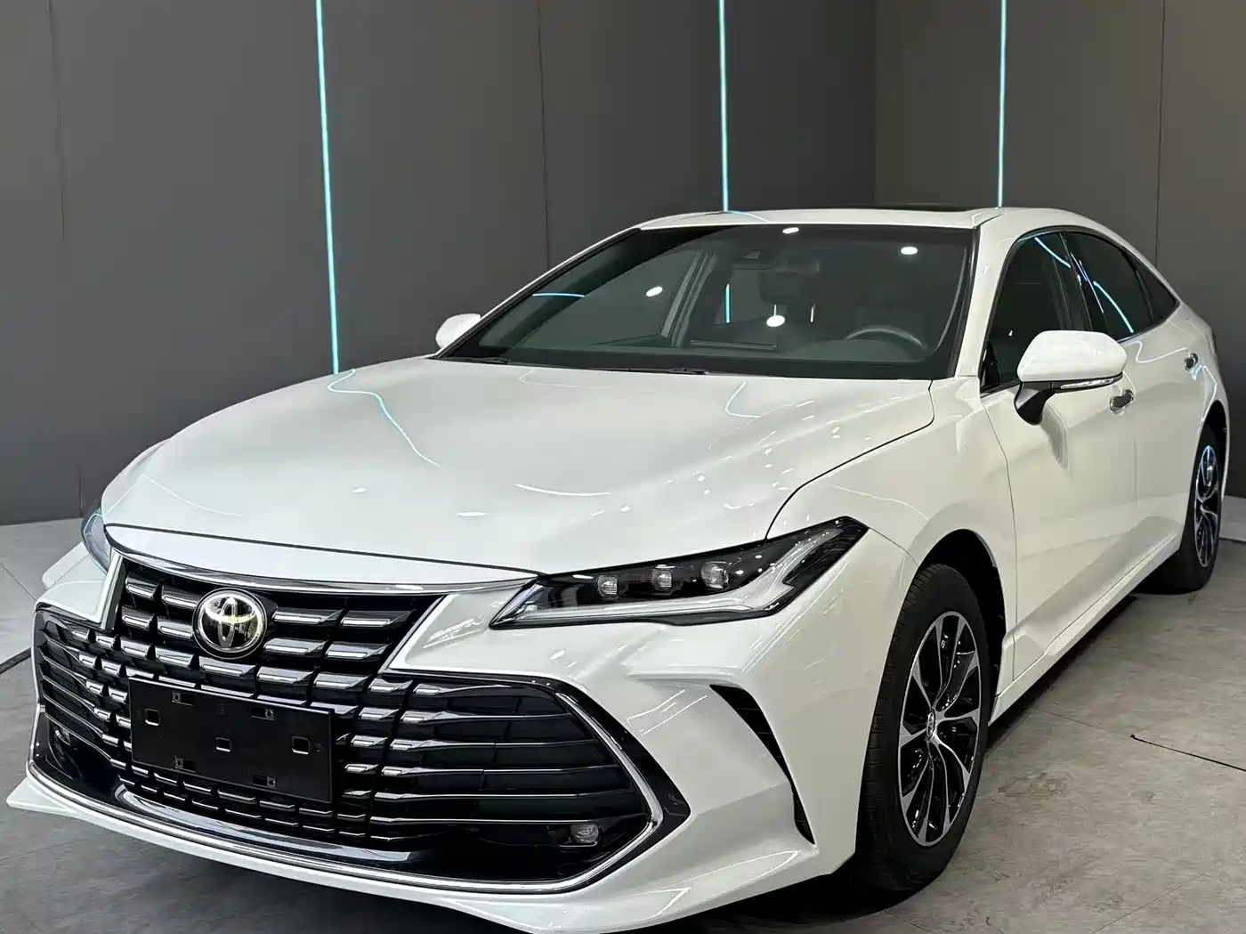 TOYOTA ASIAN DRAGON 2024