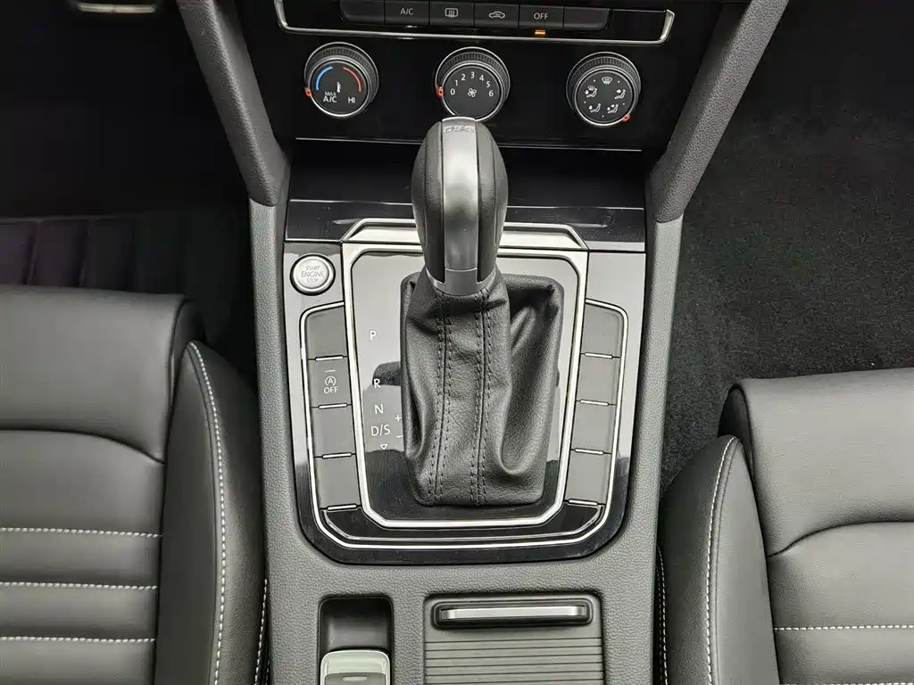 Volkswagen Magotan 2023 2 Million Units Commemorative Edition 280TSI DSG Comfort фото 13