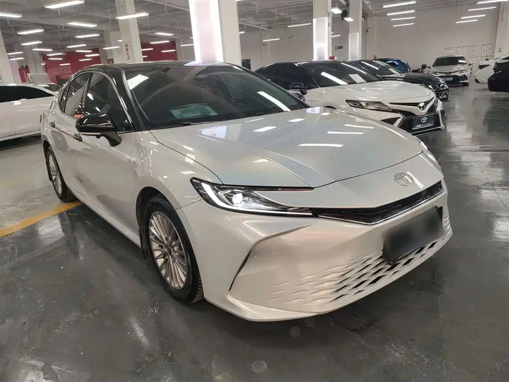 Toyota Camry 2024 Hybrid 2.0HGVP Luxury Edition фото 4