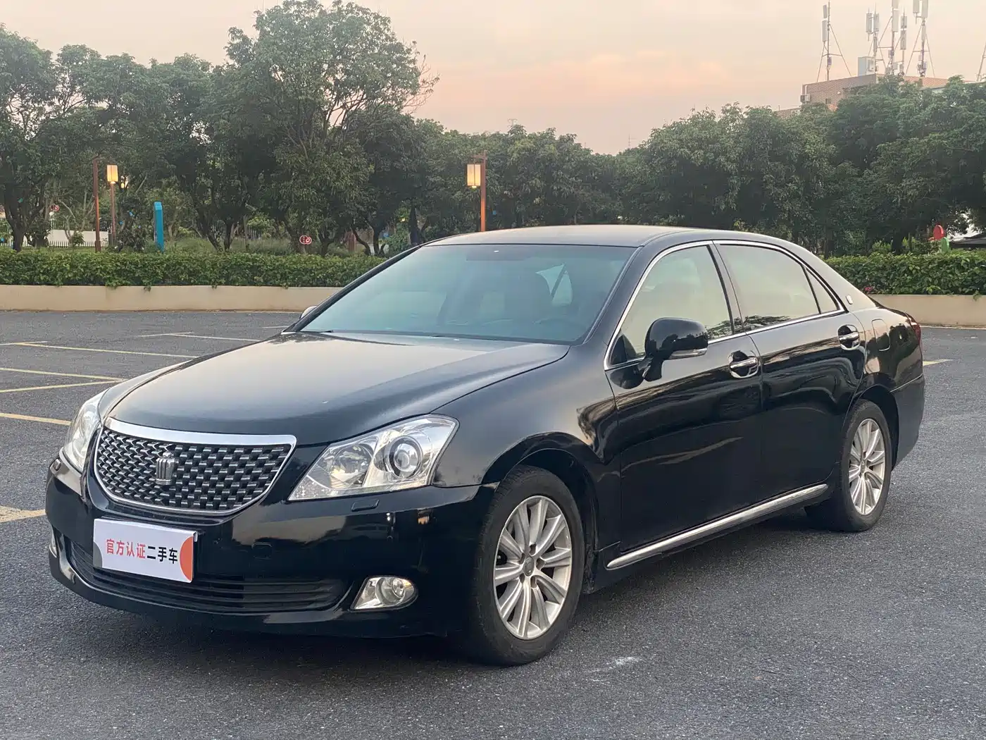 Toyota Crown 2010 2.5L Royal Leather Edition