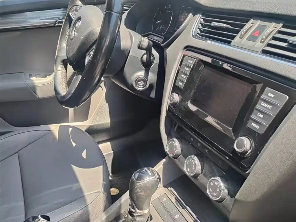 Škoda Octavia 2015 1.6L Automatic逸俊版 фото 6