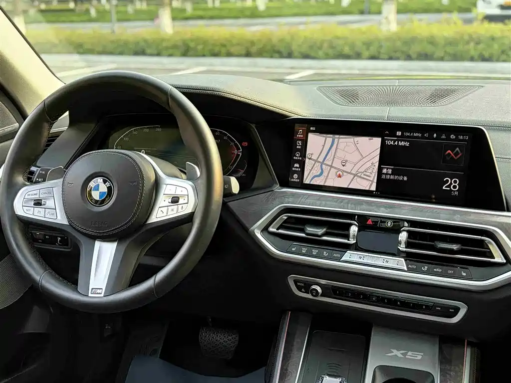 BMW X5 2022 xDrive 30Li Premium M Sport Package фото 14