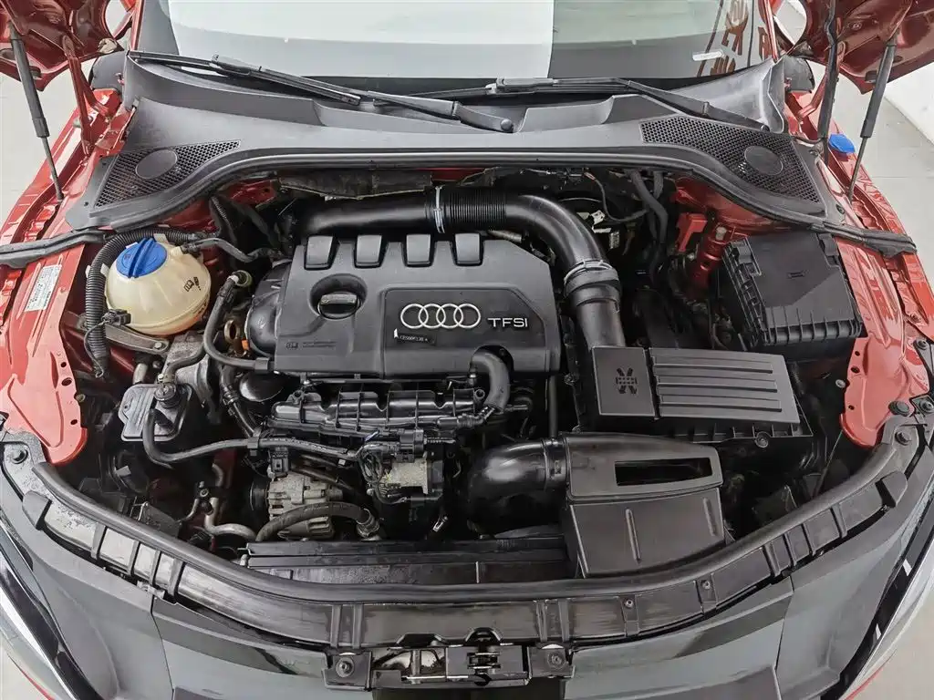 Audi TT 2011 TT Coupe 2.0TFSI фото 6