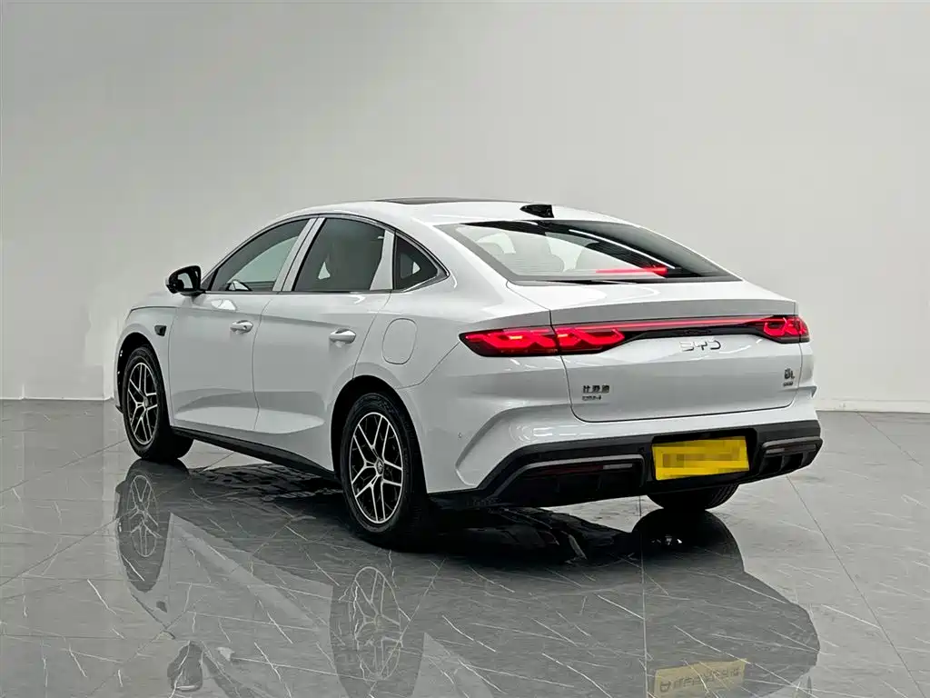 BYD Qin L 2026 Model DM-i 210KM Superior Edition фото 4