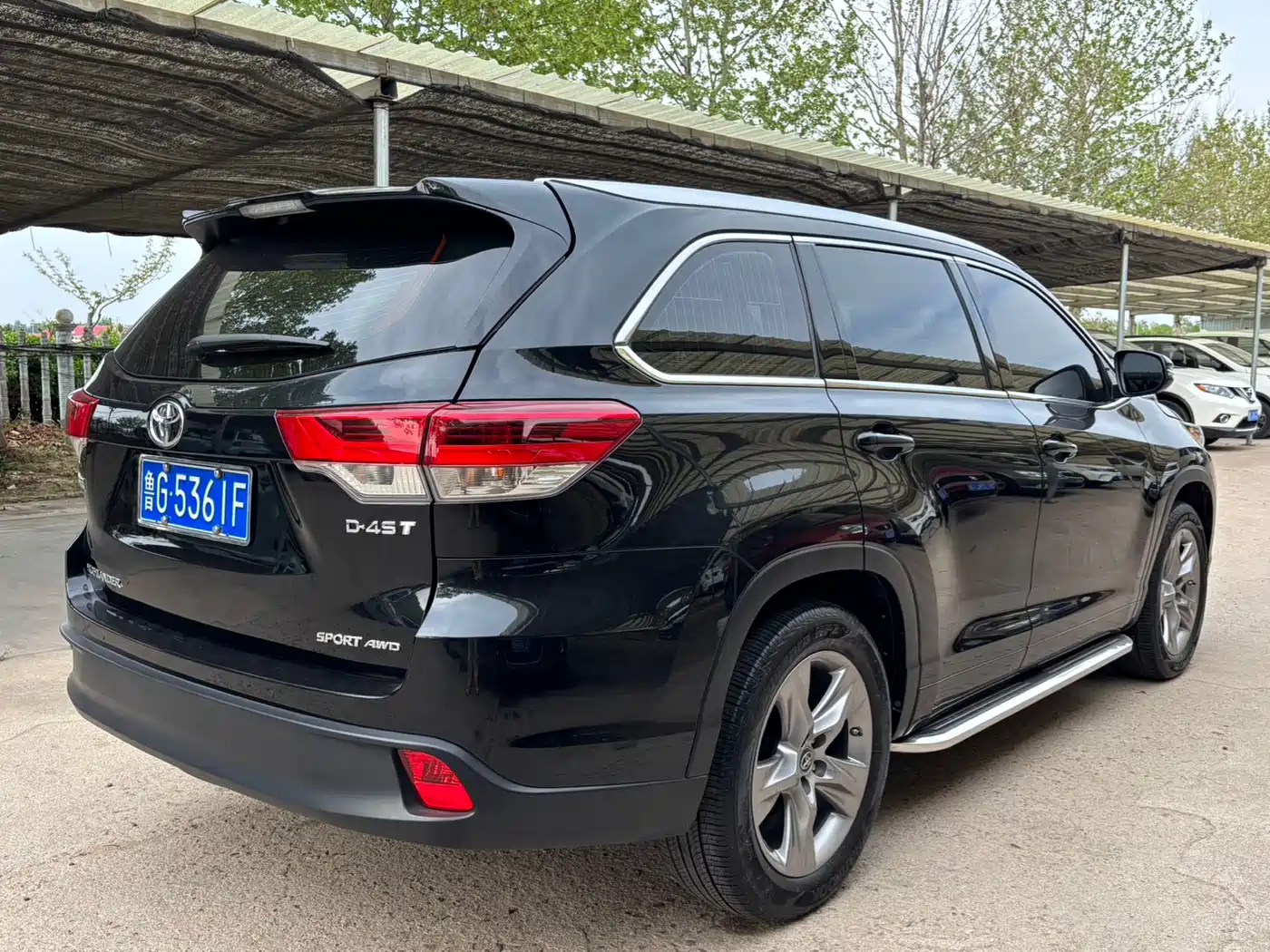 TOYOTA HIGHLANDER