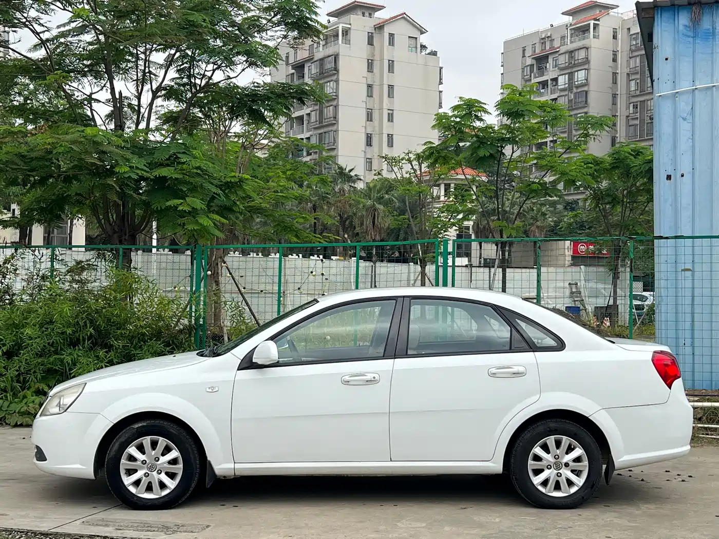 Buick Excelle 2015 1.5L Automatic Classic фото 3