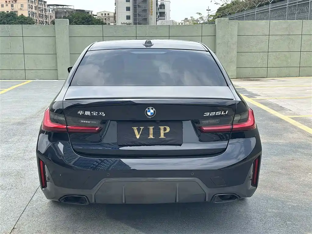 BMW 3 Series 2023 325Li M Sport Black Night Package фото 5
