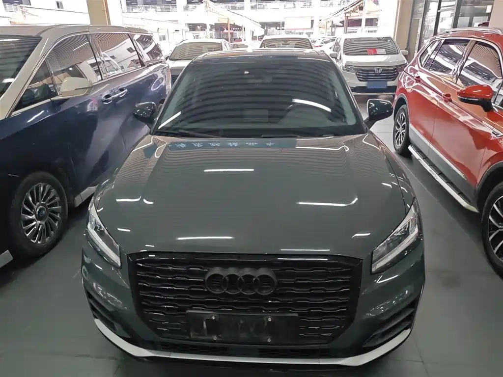 Audi Q2L 2018 35 TFSI Launch Exclusive Edition China VI фото 3