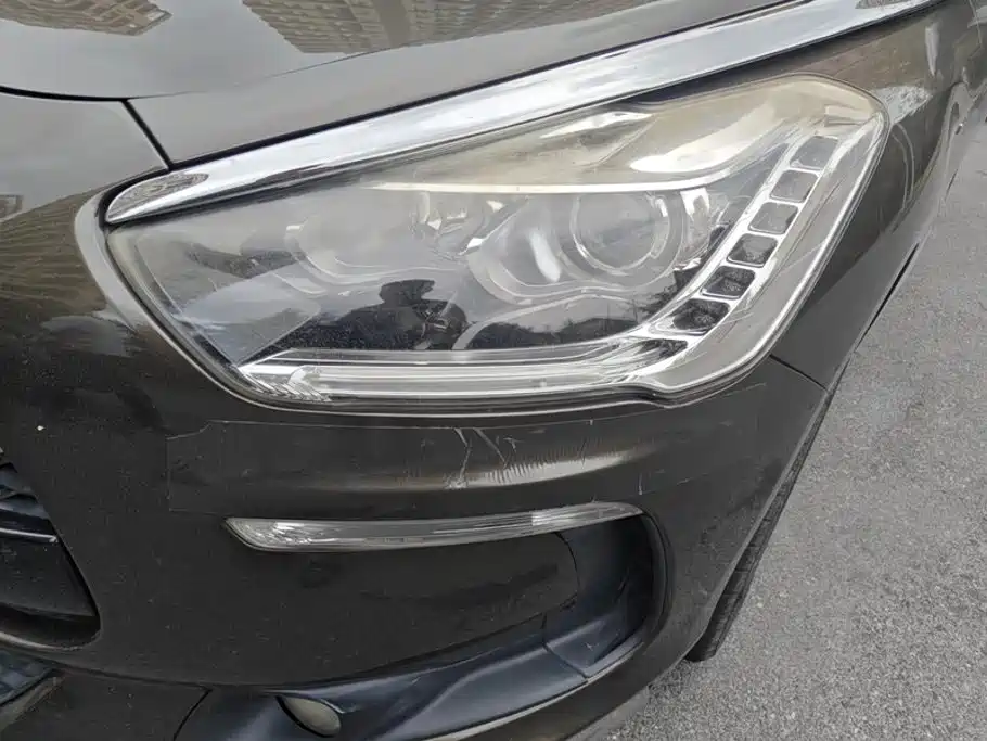 2015 DS 5