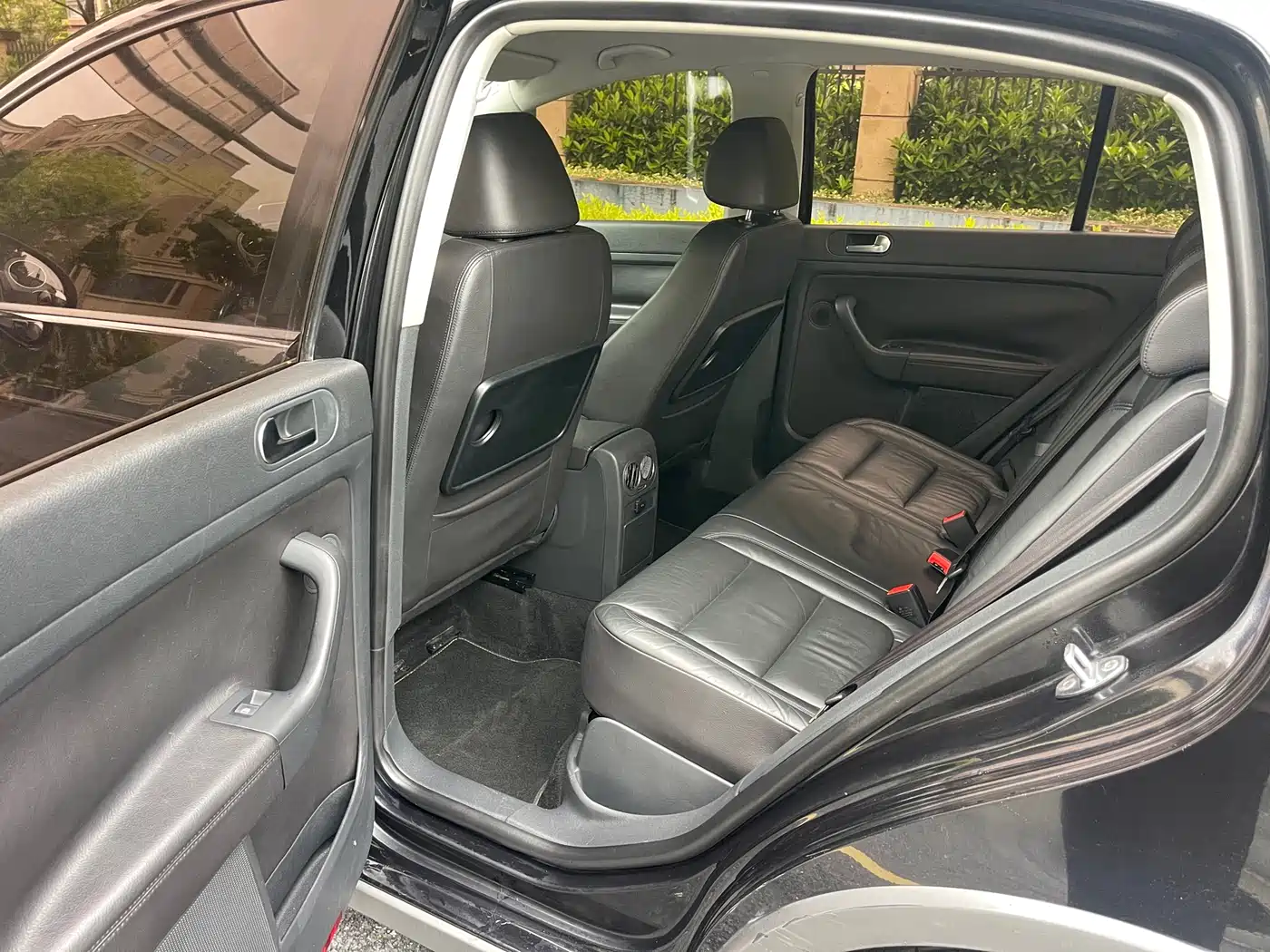 Volkswagen Golf (Import) 2011 1.4TSI Cross Golf фото 7