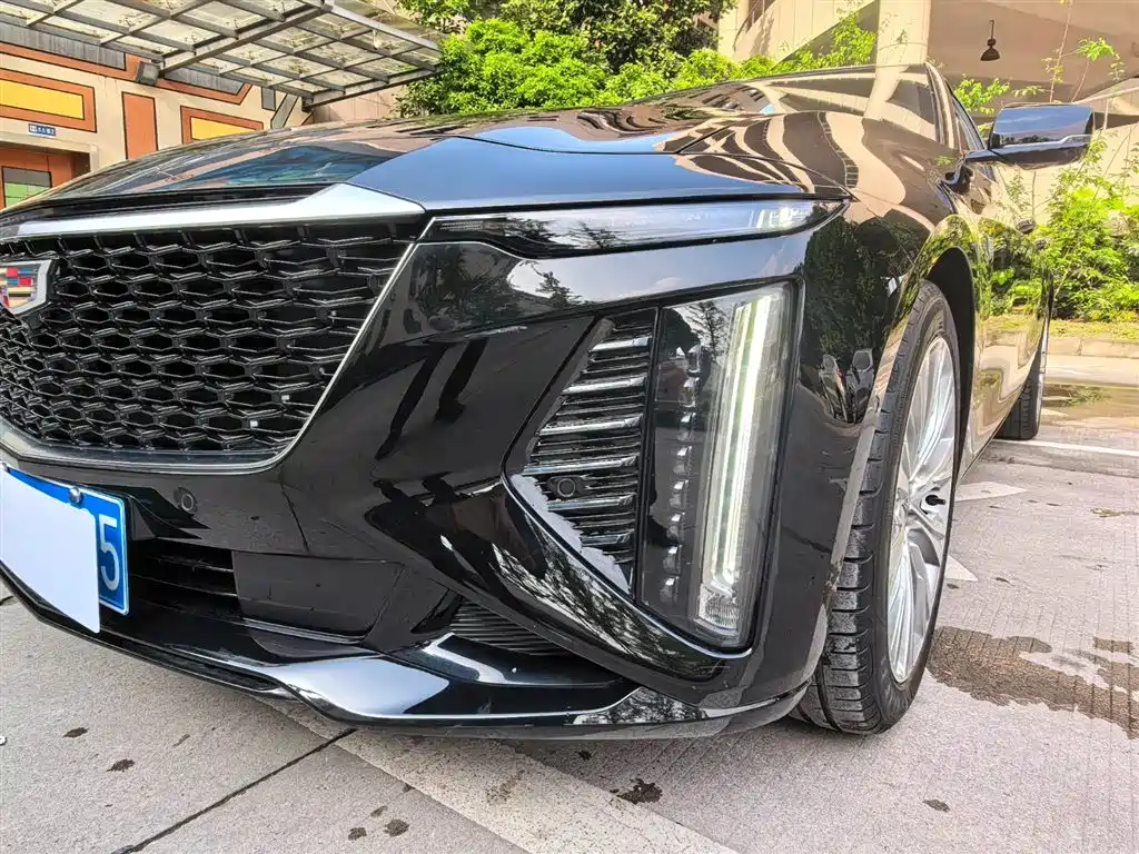 Cadillac CT6 2023 28T Platinum Model фото 4