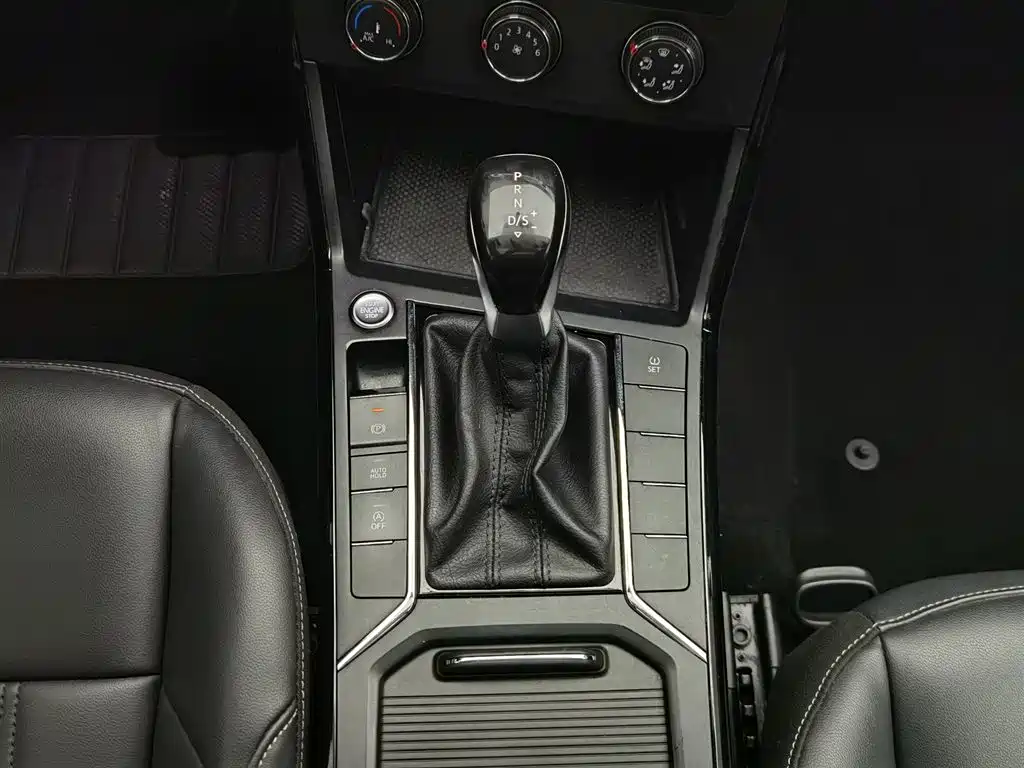 Volkswagen Passat 2019 Model 280TSI Business Edition China VI фото 13