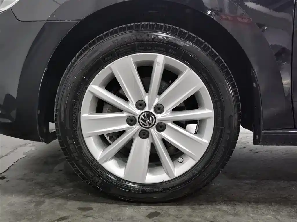 Volkswagen Jetta 2013 1.6L Automatic Comfort фото 17
