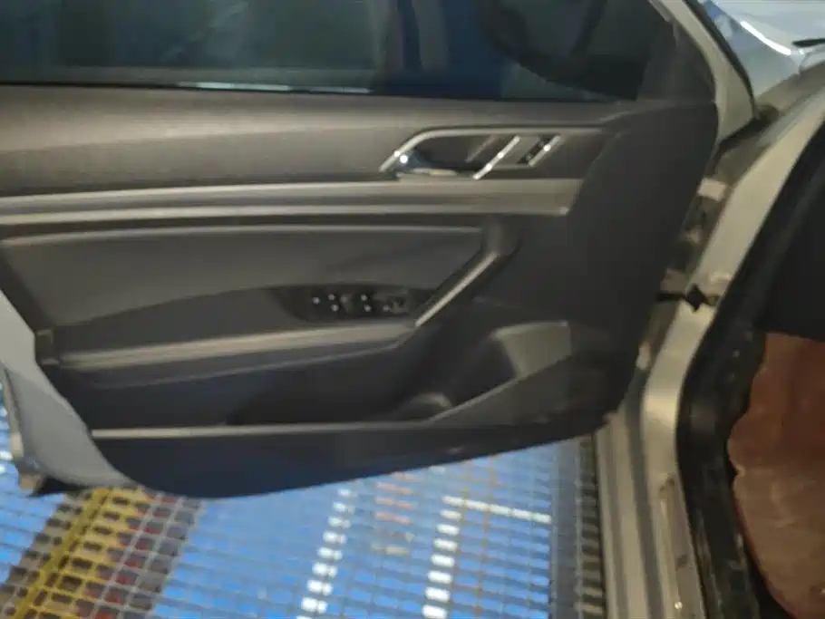 Volkswagen Lavida 2019 1.5L Automatic Comfort Edition China VI фото 7
