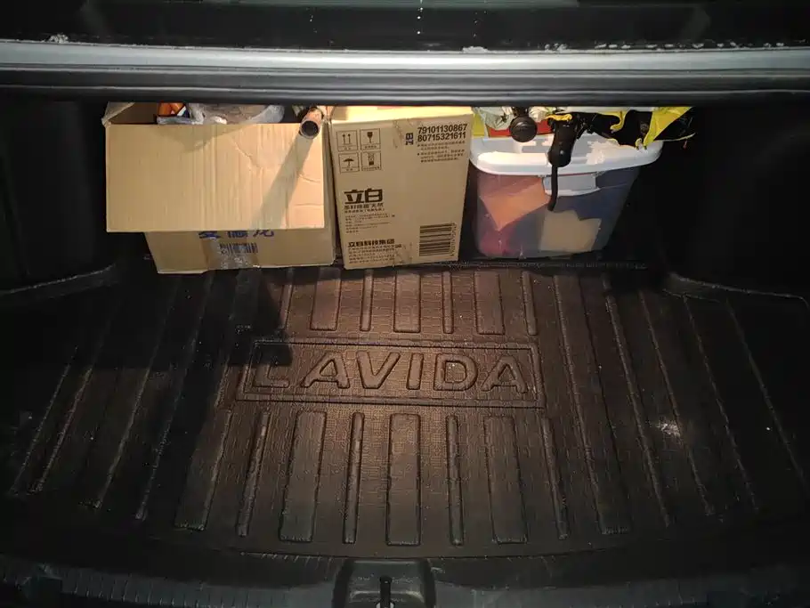 Volkswagen Lavida 2019 1.5L Automatic Comfort Edition China VI фото 4