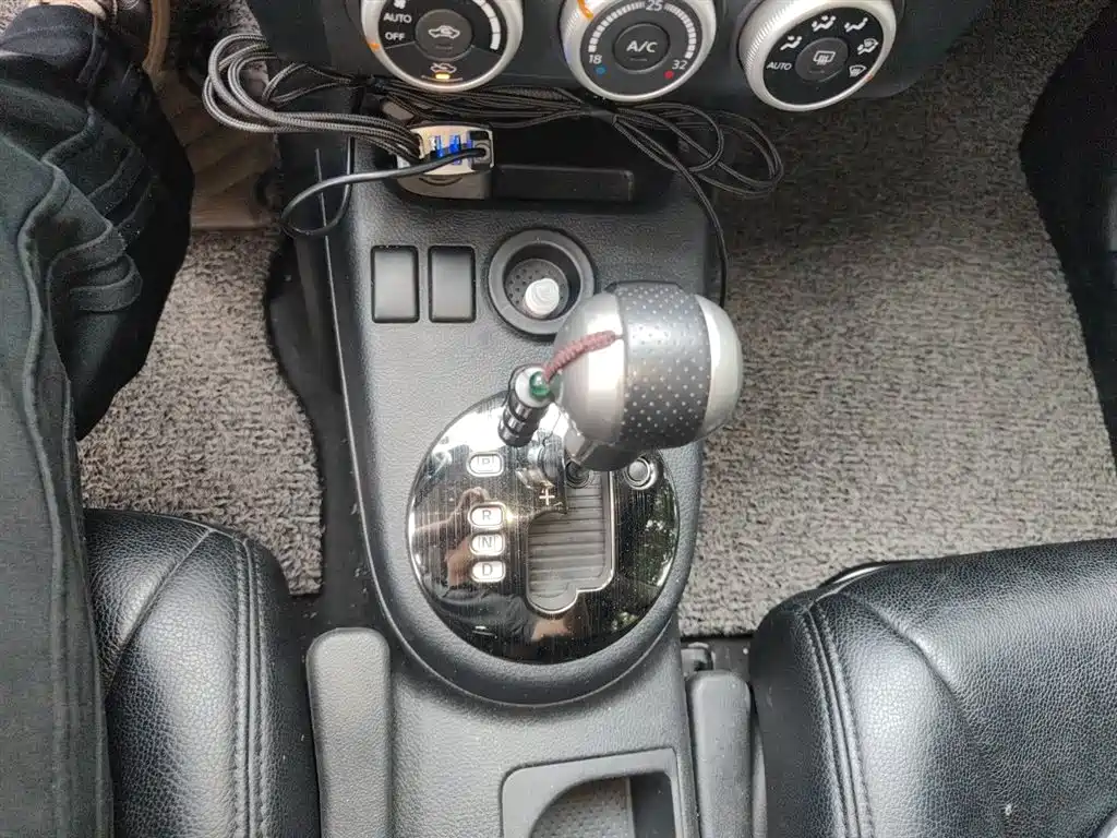Dongfeng Fengdu MX6 2017 2016 2.0L CVT 2WD Excellence