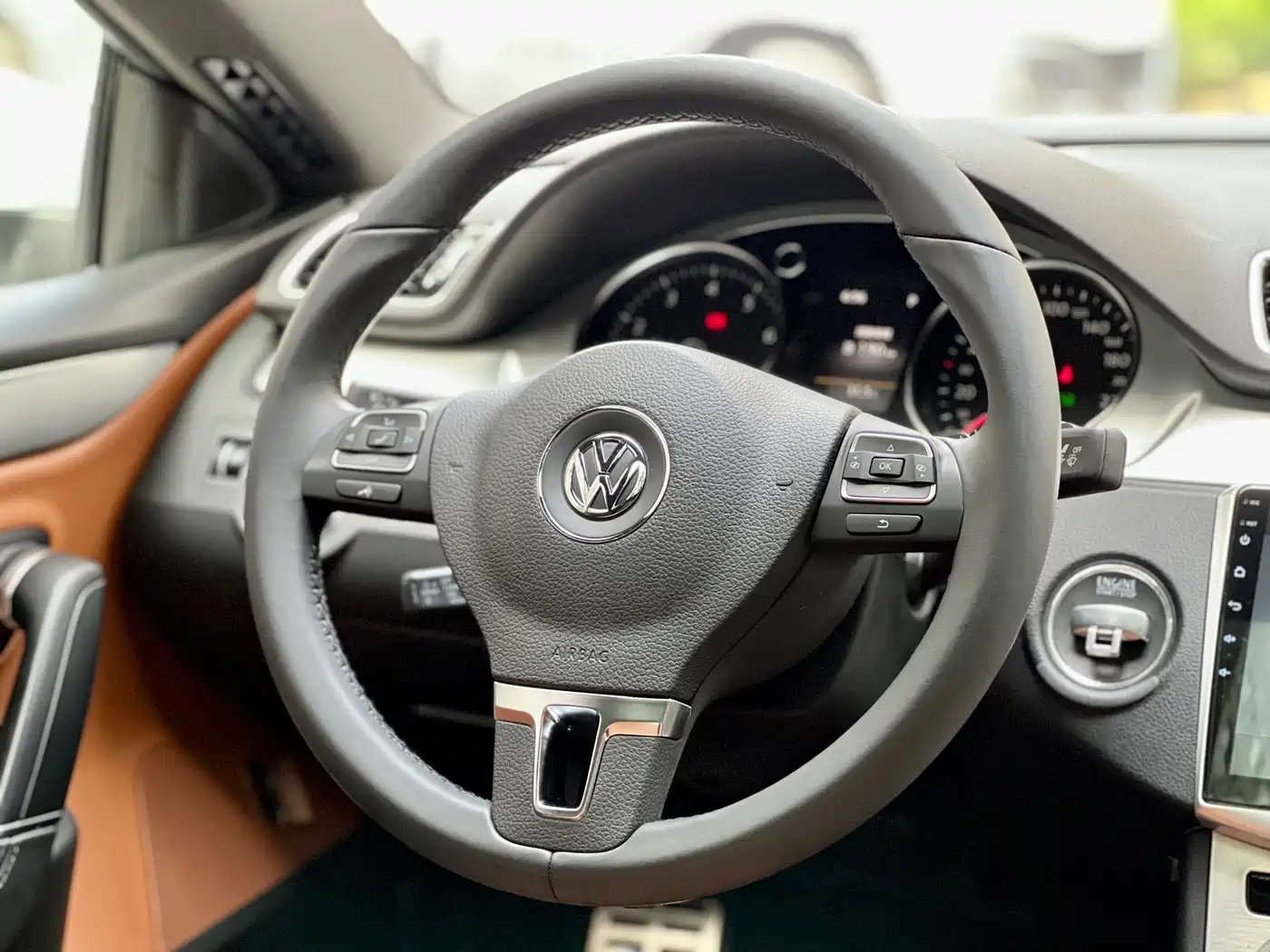 Volkswagen FAW-Volkswagen CC 2016 300TSI 25th Anniversary Edition фото 10