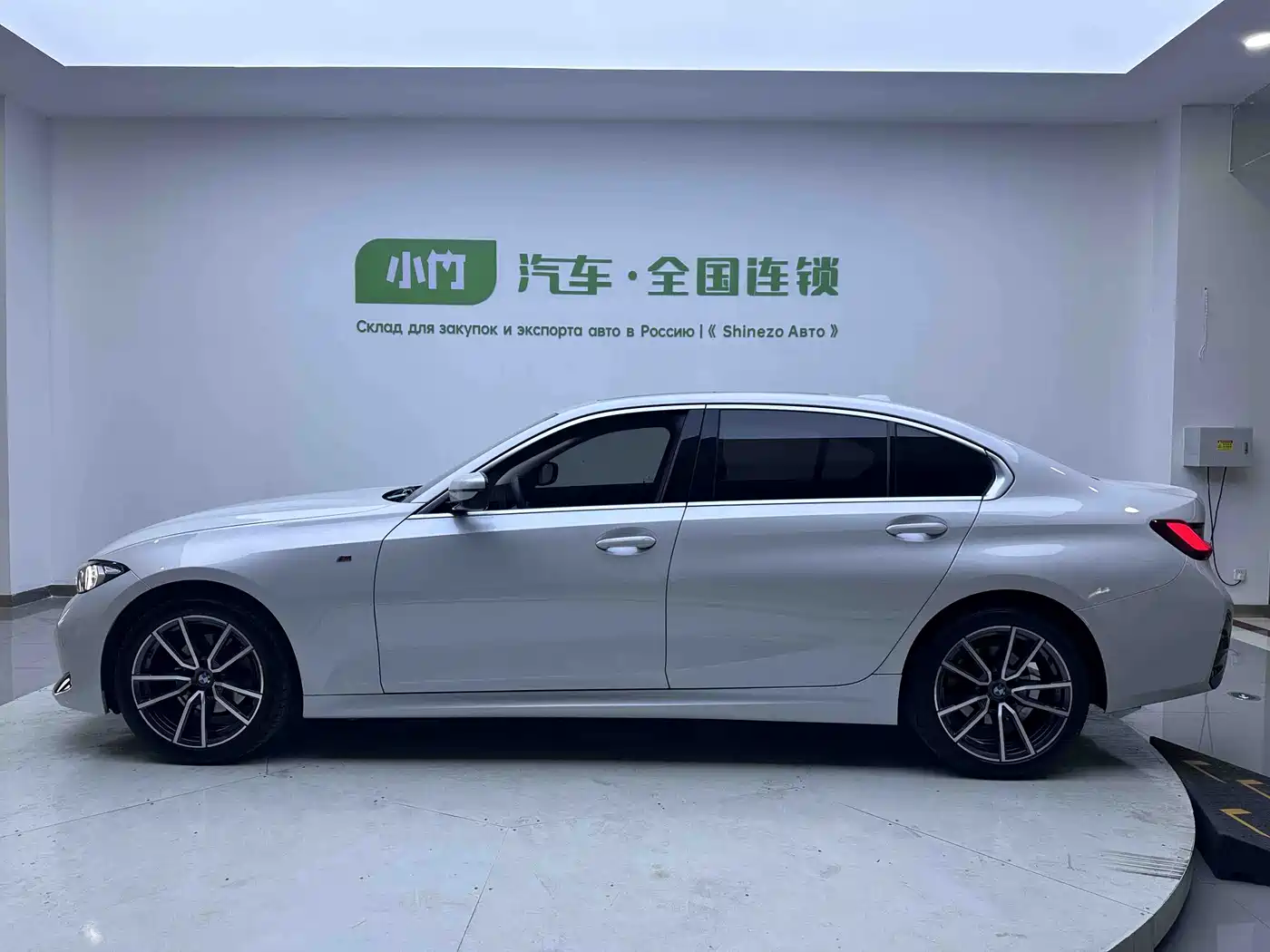 BMW 3 Series 2023 320Li M Sport Package фото 7