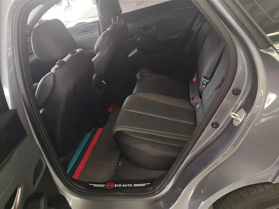 BYD Qin L 2024 DM-i 80KM Leading Edition фото 11