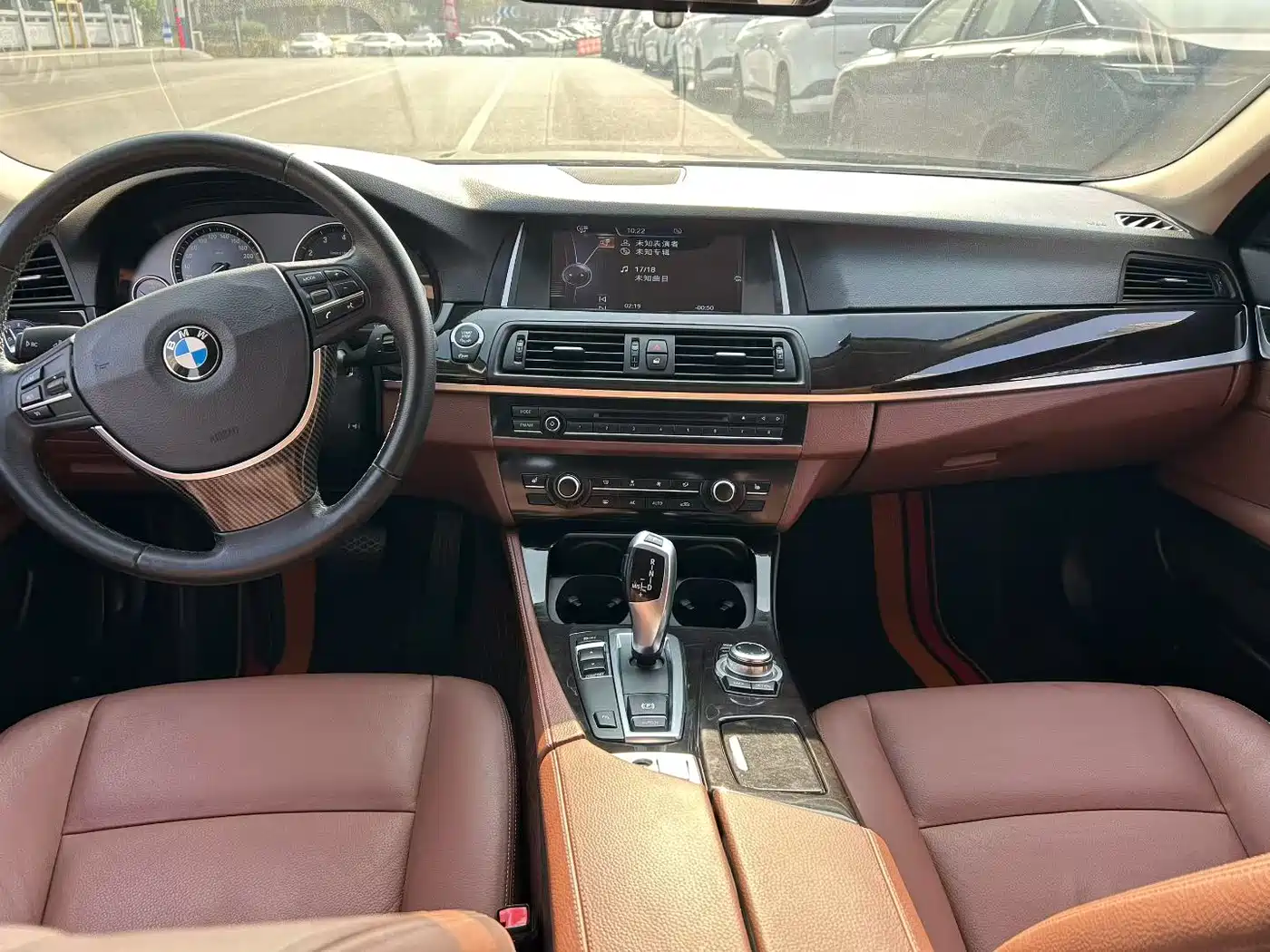 BMW 5 Series 2014 525Li Leading фото 8