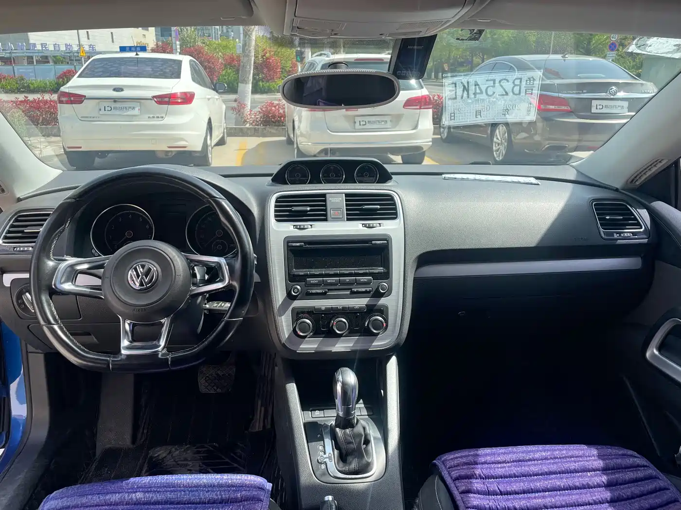 Volkswagen Scirocco 2015 1.4TSI Trend Edition фото 4
