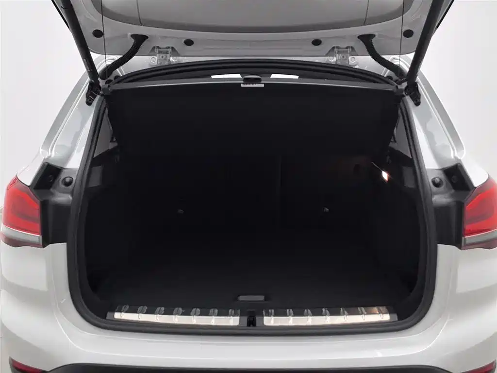 BMW X1 2020 sDrive25Li Leading Model фото 16