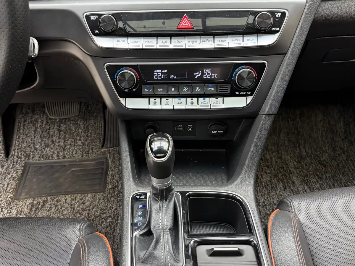 Hyundai Sonata 2017 2.0L GLS Smart фото 12