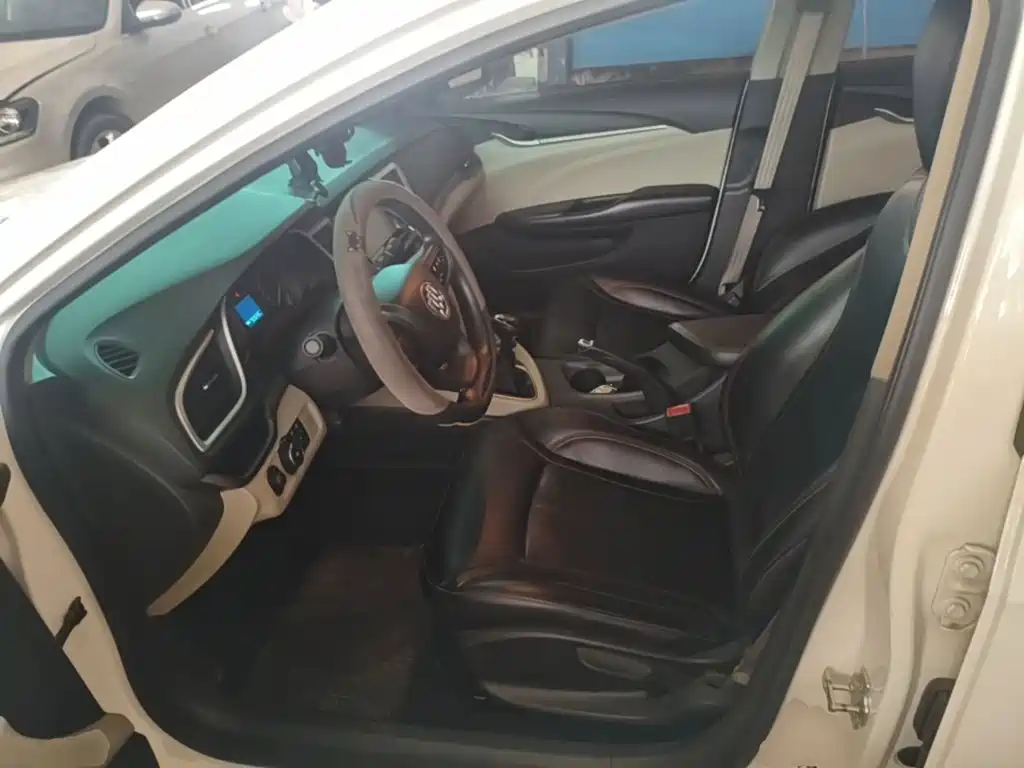 Фото 15 - Buick Excelle