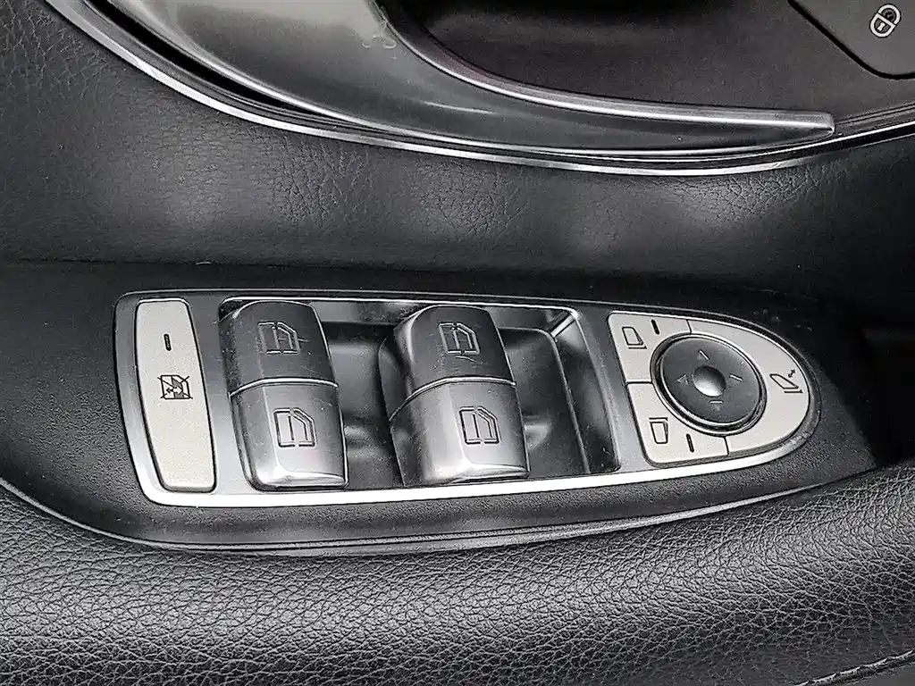 Mercedes-Benz E-Class 2016 E 300 L Sport Fashion Type фото 9